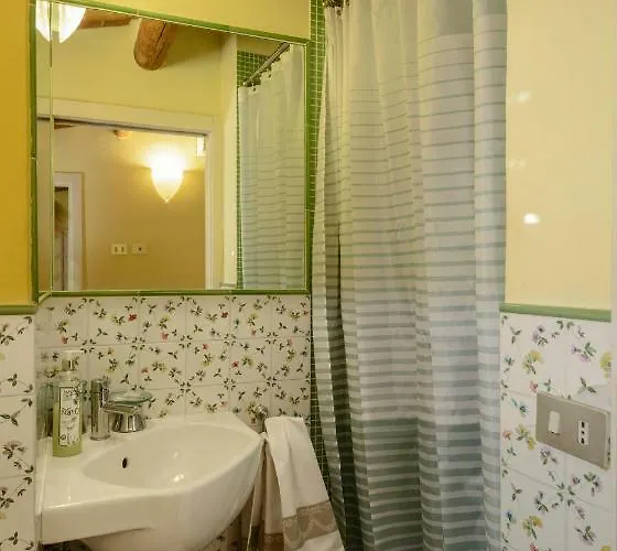 La Rocca Romantica بيت ضيافة 3*